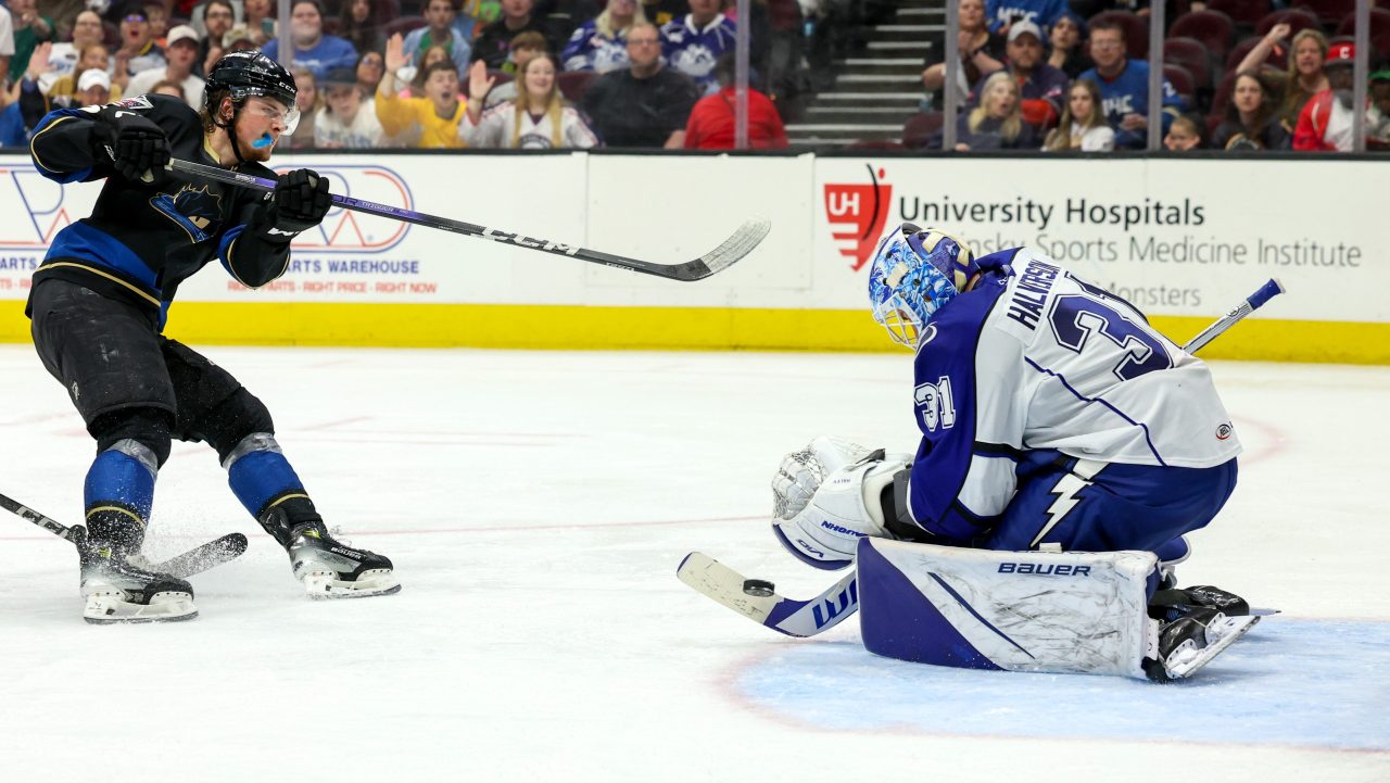 Syracuse Crunch Cleveland Monsters